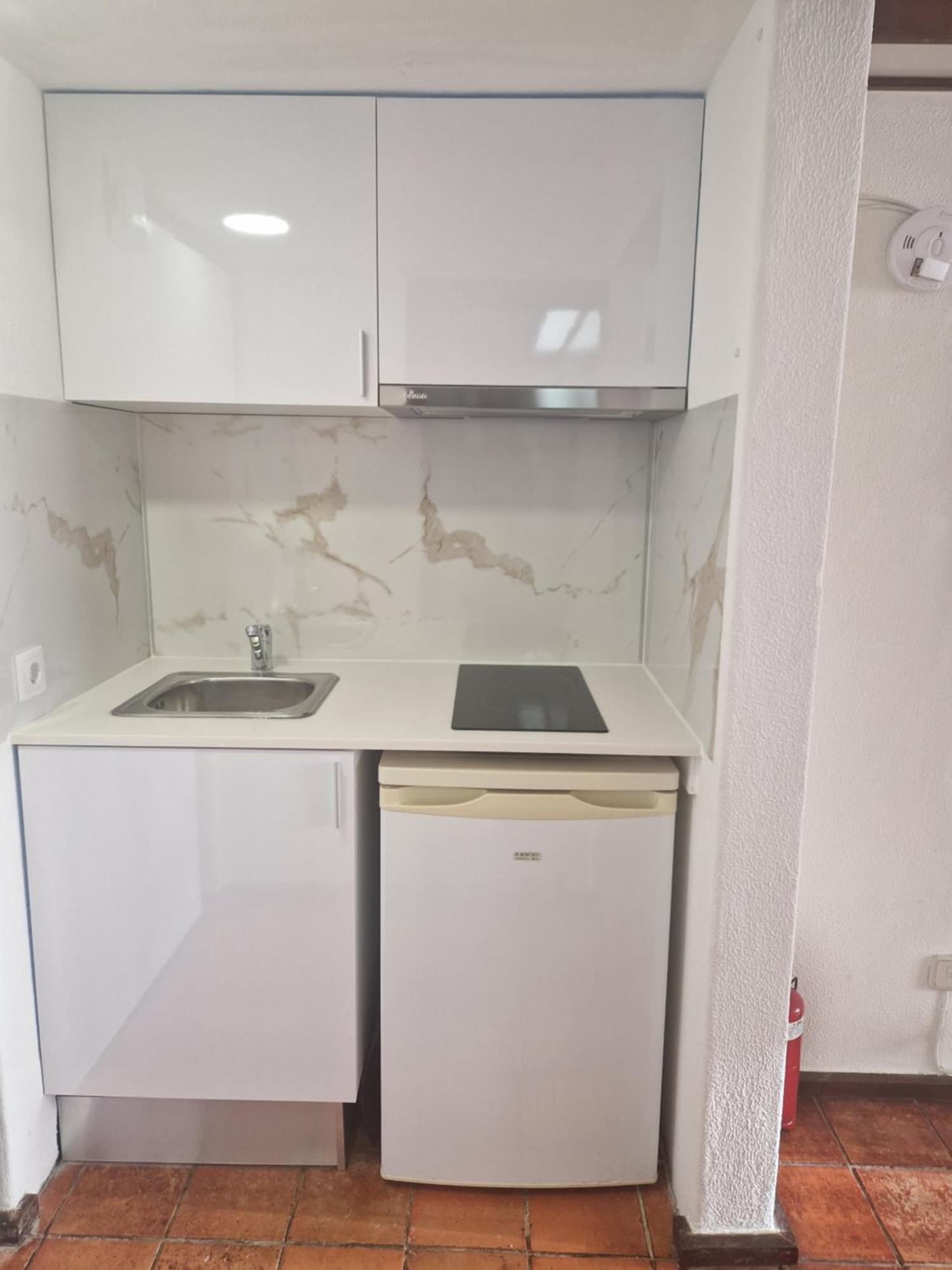 Rent4rest - Ocean View Apartment
